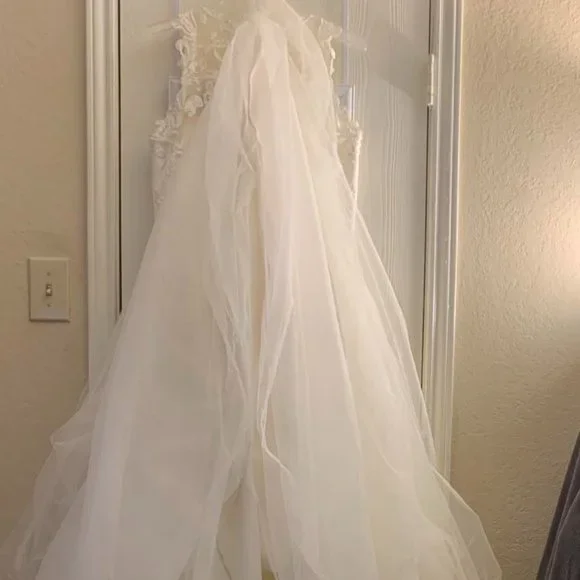 Wedding Dress Size 14 - Picture 8 of 10